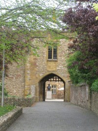 vstupní brána do zámku