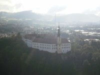 pohled na Děčínský zámek z vyhlídky