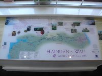 foto  Hadrians wall path z informačníh centra v Hexhamu