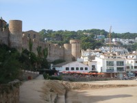 Tossa de Mar - hradby se starým městem