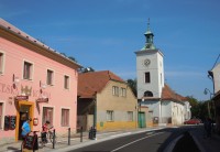 Veltrusy - městečko, kostel sv. Jana Křtitele