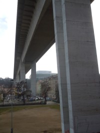 Nuselský most, pohled zdola