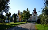 Sudějov - náměstí s kostelem sv. Anny