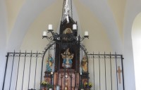 oltářík v kapličce