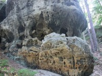 Jeskyně v Máchově kraji - Krápník a Tisícový kámen