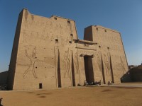 Edfu - egyptský chrám na Nilu