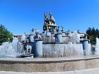 Colchis Fountain - Fontána na centrálním náměstí