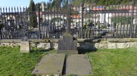 Sloup v Moravském krasu - hřbitov rodiny Salmů