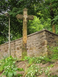 25 Sobíňov, kříž u evangelického hřbitova