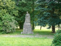 02 Pomník B.N. v Ratibořickém parku