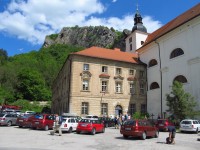 25 Sv.Jan Pod Skalou, kostel, klášter a vyhlídka