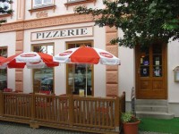 Cyklisté vítáni - Restaurace a pizzerie Na náměstí