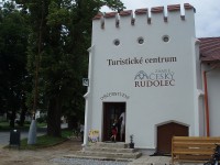 Cyklisté vítáni - Turistické centrum zámku Český Rudolec 