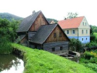 Cyklisté vítáni - Soubor lidové architektury Zubrnice