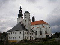 Branná - zámek a kostel