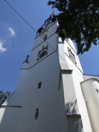 Věž kostela Nanebevzetí Panny Marie