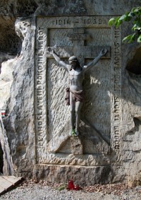 Kamený kříž u nádrže Harasov