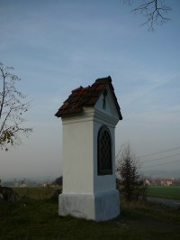 Kaple v Chlebovicích nad obcí
