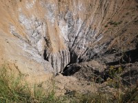 Kráter po těžbe soli