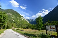 Slovinsko - Julské Alpy: kemp Soča (příjezd ke kempu)