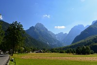 Slovinsko - Julské Alpy: Mangart a Jalovec (foceno z Logu pod Mangartom)