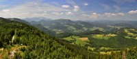 Rakousko - Gutensteinské Alpy: Hohe Wand - výhled z rozhledny směrem ke Schneebergu