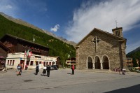 Švýcarsko - Walliské Alpy: Saas-Grund - u pošty