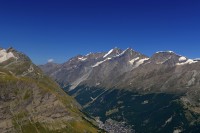 Švýcarsko - Walliské Alpy: Zermatt v údolí