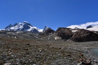 Švýcarsko - Walliské Alpy: cestou z Trockener Steg - pohled zpět ke Klein Matterhornu