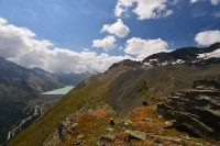 Švýcarsko - Walliské Alpy: výhled na přehradu Mattmark