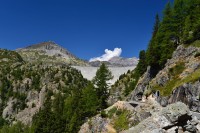 Švýcarsko: Vertic Alp Emosson - první pohled na přehradu Emosson z vláčku