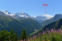 Švýcarsko: pohled na Mont Blanc od přehrady Emosson