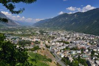 Švýcarsko: pohled ze silnice nad Martigny na Martigny