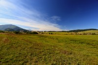Slovensko - Chočské vrchy: planina Svorad, vzadu vršek Veľkého Choče