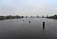 Nizozemsko: Zaanse Schans - panorama z mostu Julianabrug