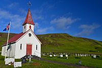 Island: kostelík Reynisfjarakirkja