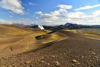 Island: sopka Krafla - pohled od kráteru Víti
