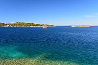 Chorvatsko - ostrov Mljet: moře u Pomeny