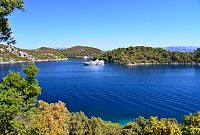 Chorvatsko - ostrov Mljet: moře u Polače