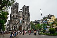 Severní Vietnam: Hanoj - katedrála Sv. Josefa (Saint Joseph’s Cathedral, Nhà Thờ Lớn)