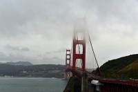 USA Jihozápad: San Francisco - Golden Gate Bridge z parkoviště Vista Point - za mlhavého počasí