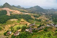 Severní Vietnam: provincie Ha Giang - Lung Cu, pohled z vlajkové věže