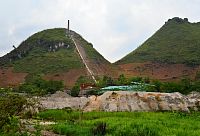 Severní Vietnam: provincie Ha Giang - mezi Meo Vac a Yen Minh, antimonový důl