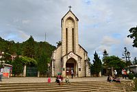 Severní Vietnam: město Sapa - kostel