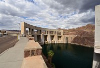 USA - Jihozápad: přehrada Parker Dam