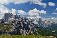 Itálie - Dolomity: Tre Cime di Lavaredo / Drei Zinnen - výhled na Cadini di Misurina