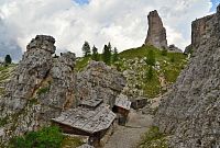 Itálie - Dolomity: Cinque Torri - válečné muzeum pod širým nebem
