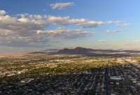 USA Jihozápad: Las Vegas z vyhlídkové věže hotelu Stratosphere