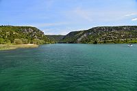 Chorvatsko: řeka Krka, vyjíždíme ze Skradinu do národního parku