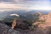 Rakousko - Dachstein: pohled do údolí z Hunerkögel